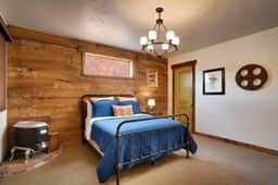 *Hideout John Wayne
