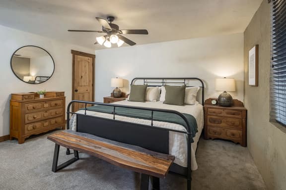 *Hideout Apartment